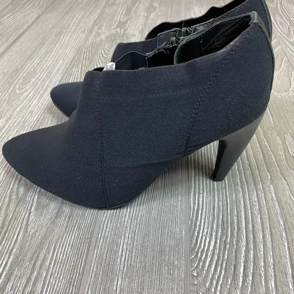 JEFFREY CAMPBELL Heeled Bootie Women's size 8.5 Black Pointed Toe Stiletto